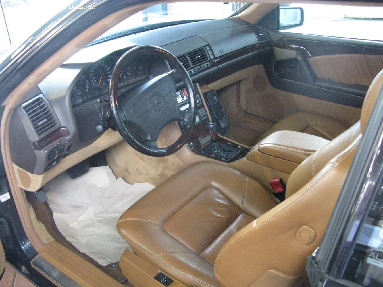 Mercedes-Benz S-class 500 SEC V8 (320 Hp) 4G-TRONIC1992 - 1993 thumbnail 12