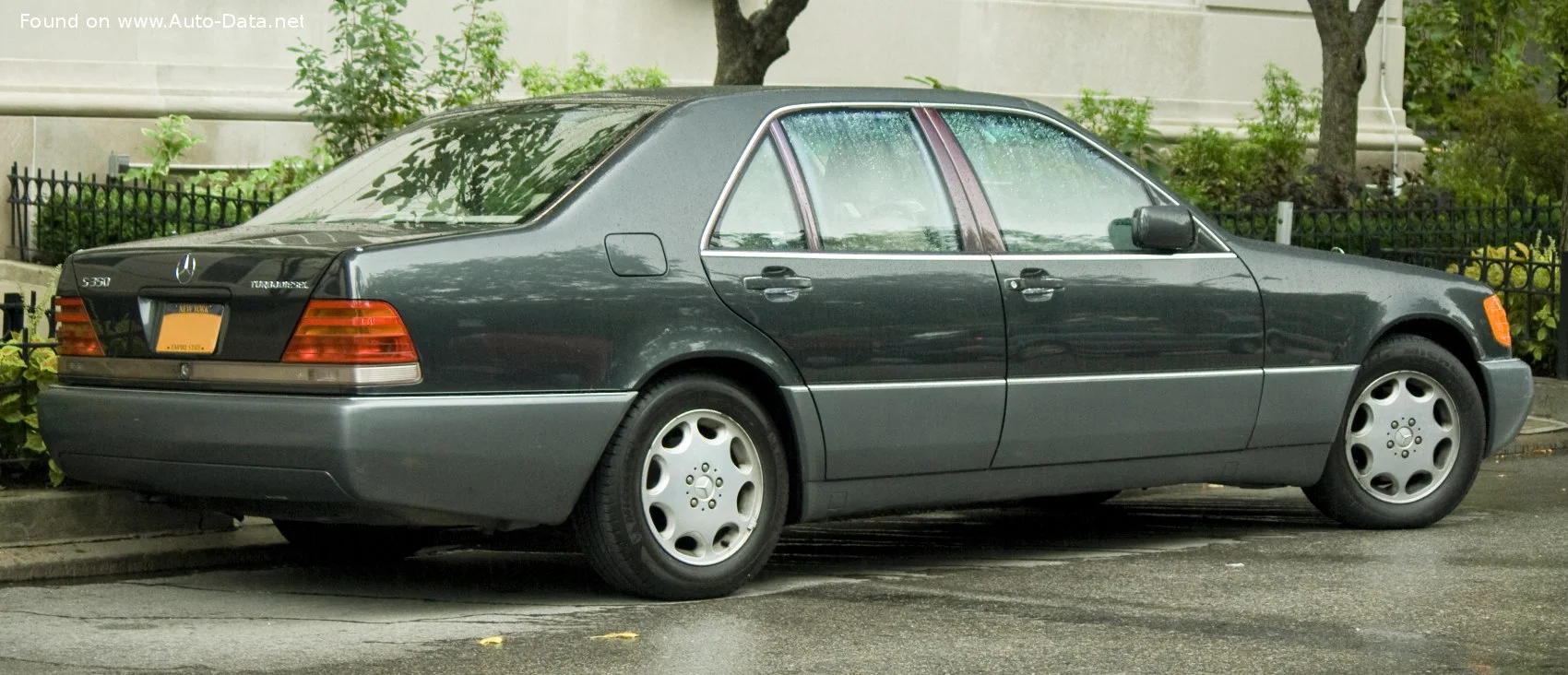 Mercedes-Benz S-class 300 SE (231 Hp)1991 - 1993 thumbnail 4