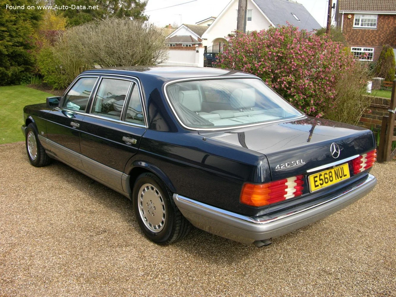 Mercedes-Benz S-class 300 SDL (150 Hp) Automatic1985 - 1987 thumbnail 2