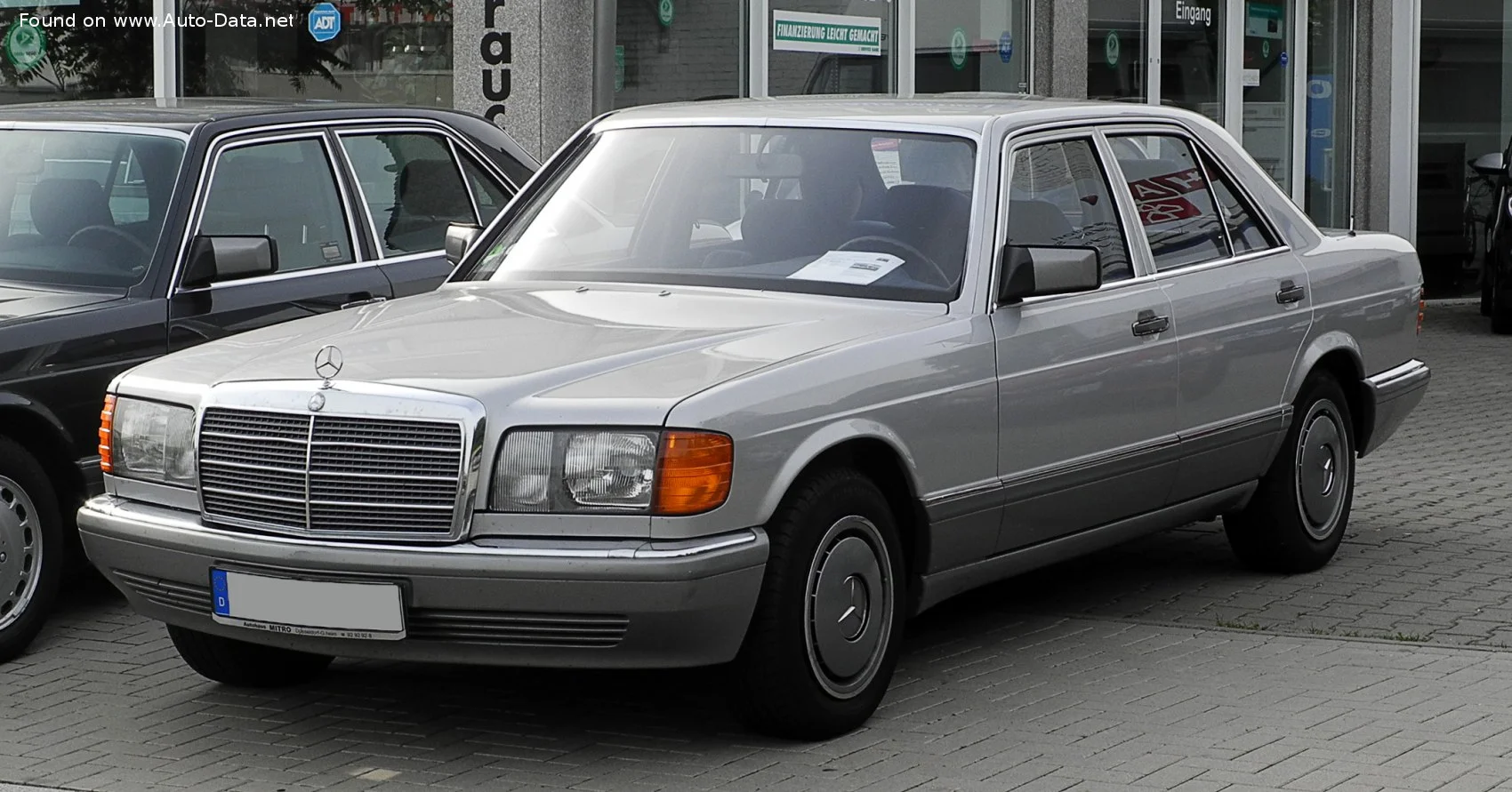 Mercedes-Benz S-class Mercedes-Benz S-class SE (W126, facelift 1985)
