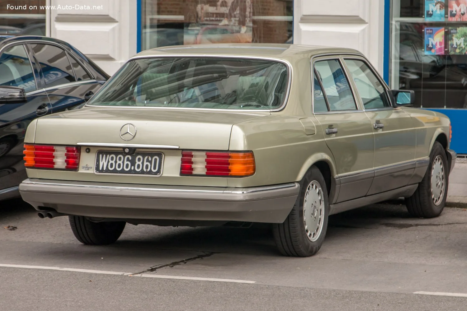 Mercedes-Benz S-class 260 SE (166 Hp)1985 - 1986 thumbnail 10