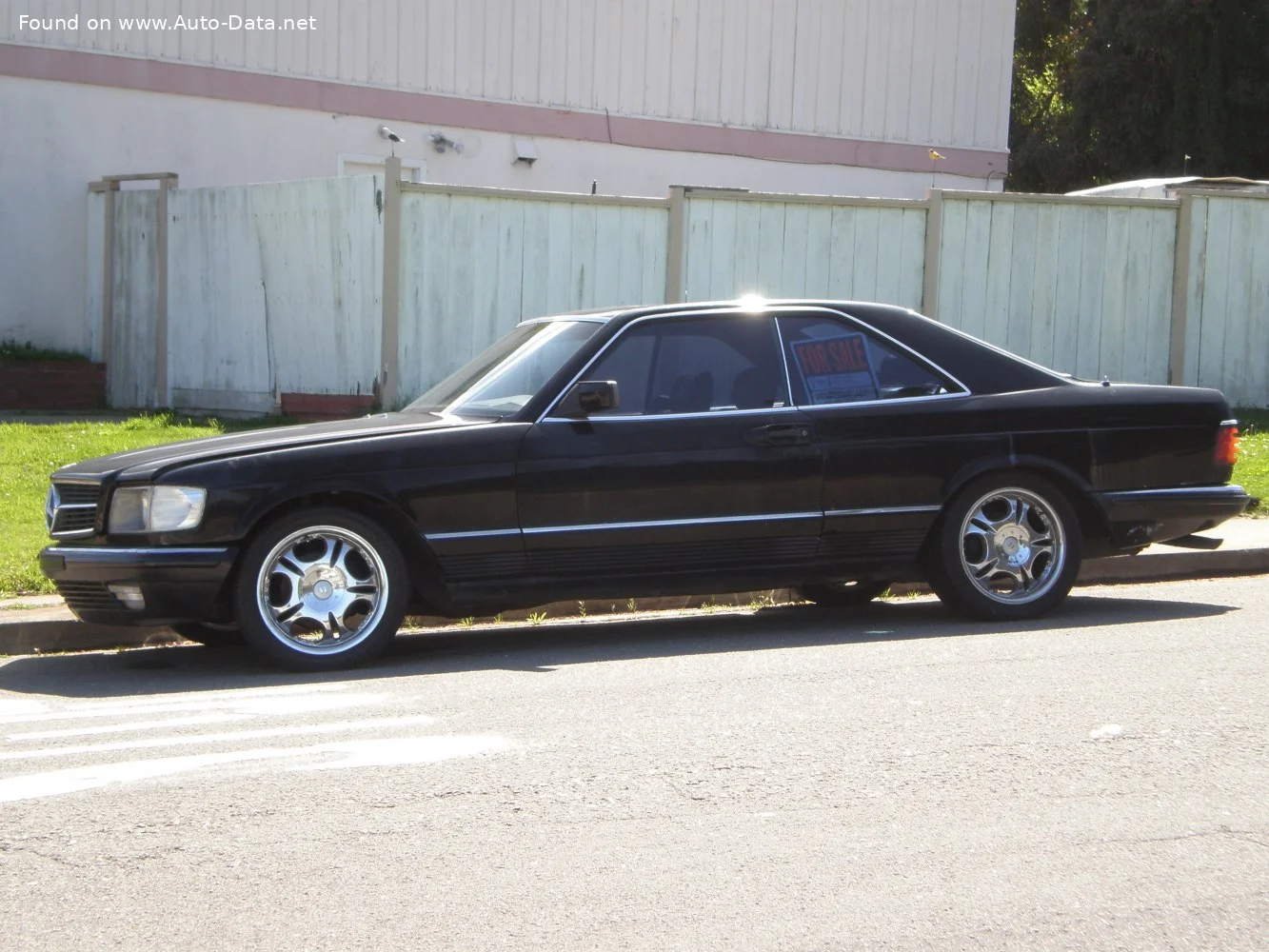 Mercedes-Benz S-class 380 SEC V8 (204 Hp) Automatic1980 - 1985 thumbnail 2