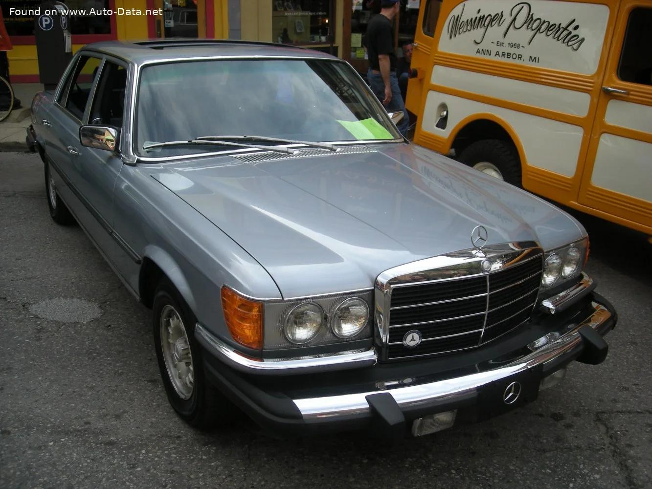 Mercedes-Benz S-class 280 SEL (177 Hp)1976 - 1978 thumbnail 3