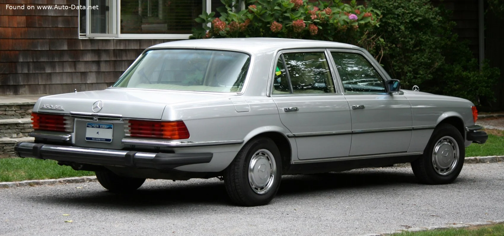 Mercedes-Benz S-class 280 SEL (177 Hp)1976 - 1978 thumbnail 6