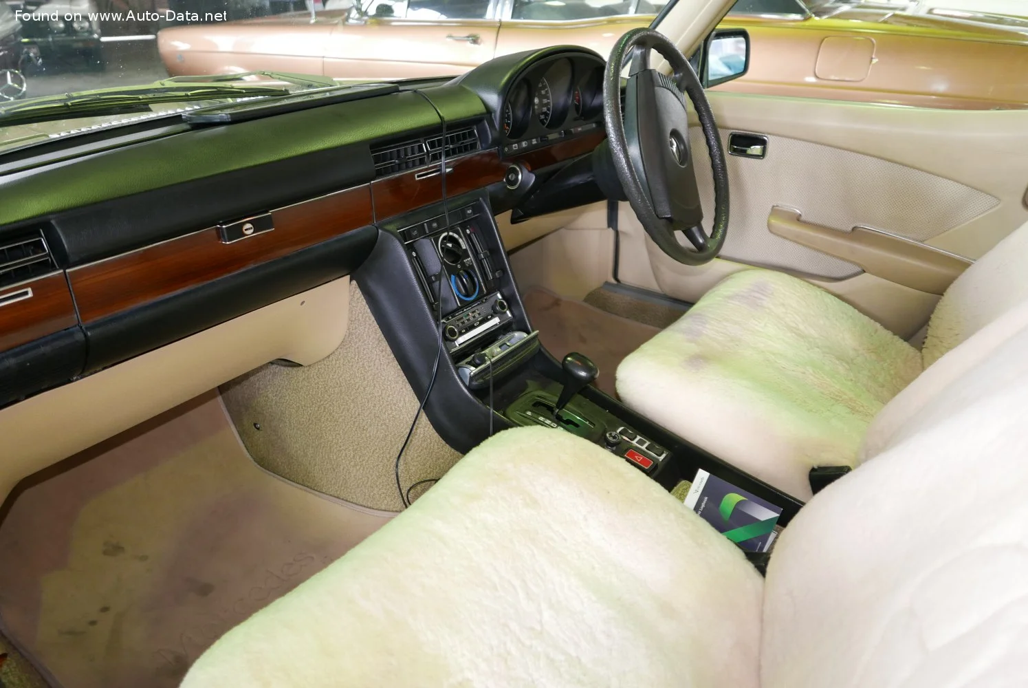 Mercedes-Benz S-class 280 S (156 Hp)1976 - 1980 thumbnail 5