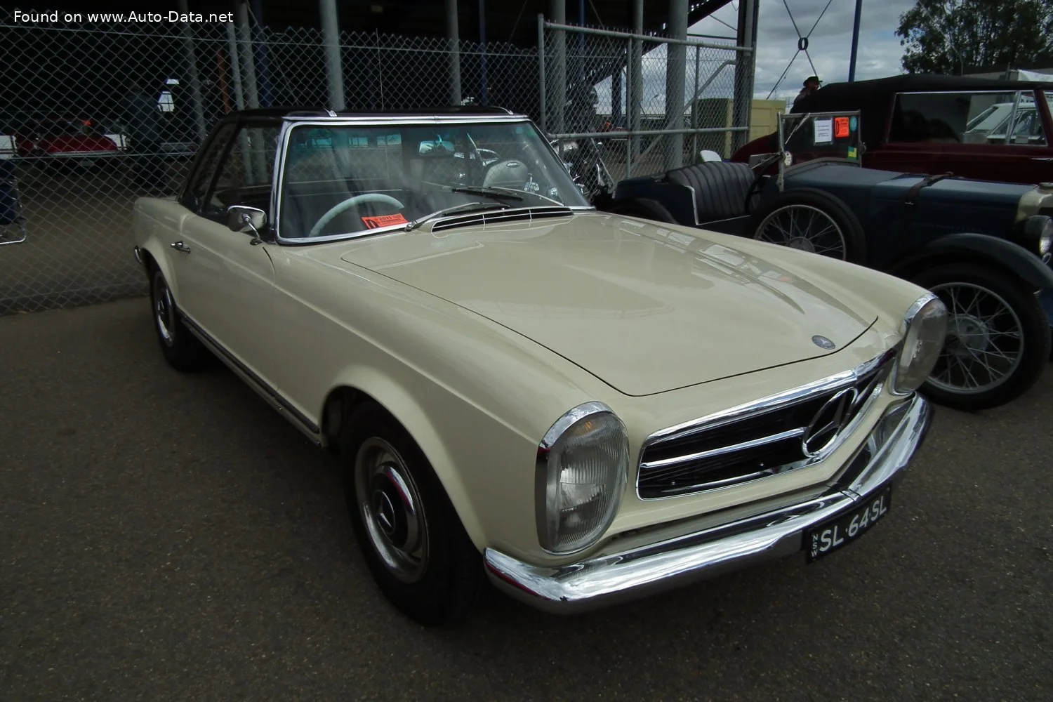 Mercedes-Benz SL 230 SL (150 Hp) Automatic1963 - 1967 thumbnail 4