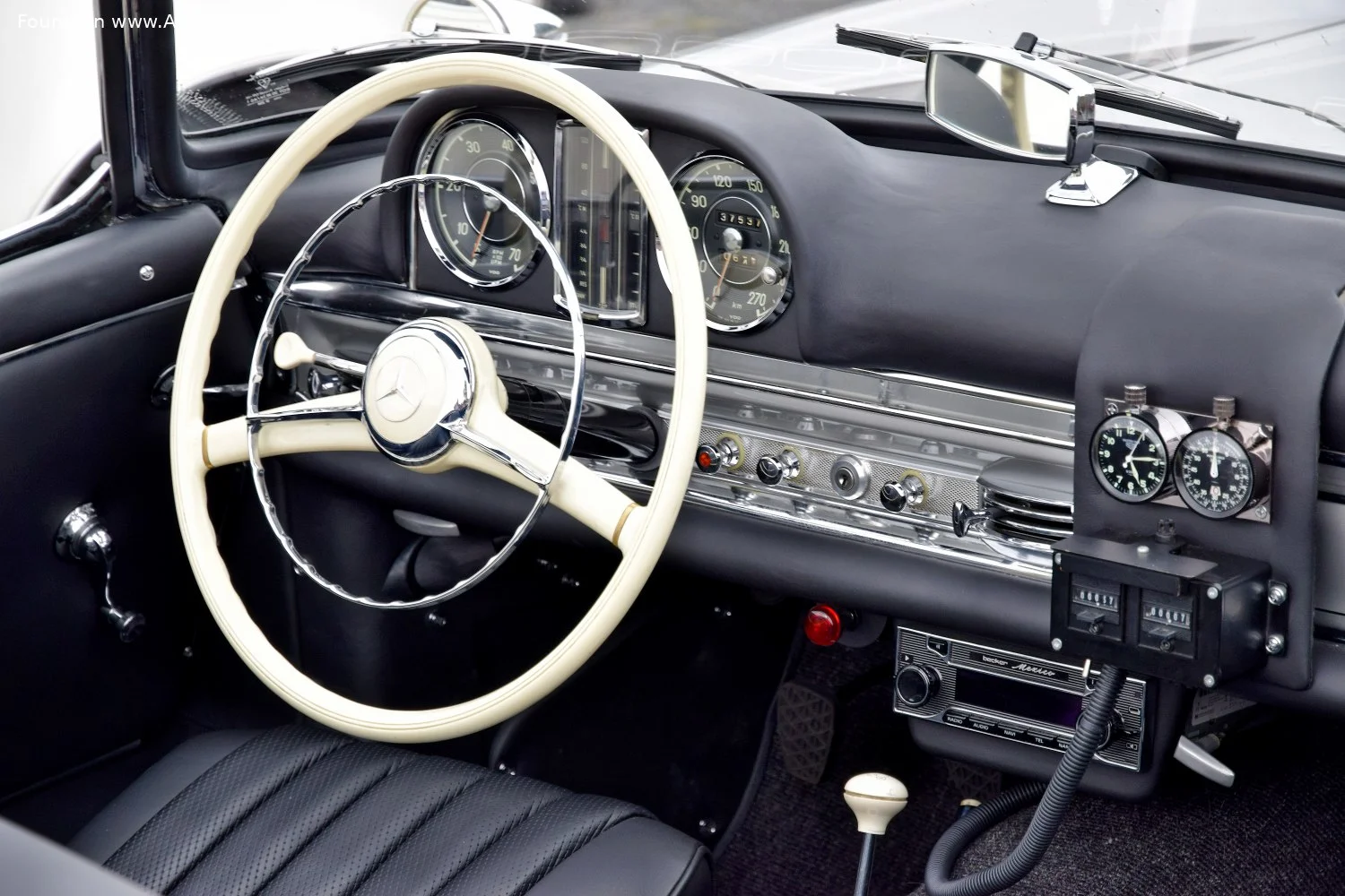 Mercedes-Benz SL 300 SL (215 Hp)1957 - 1963 thumbnail 11