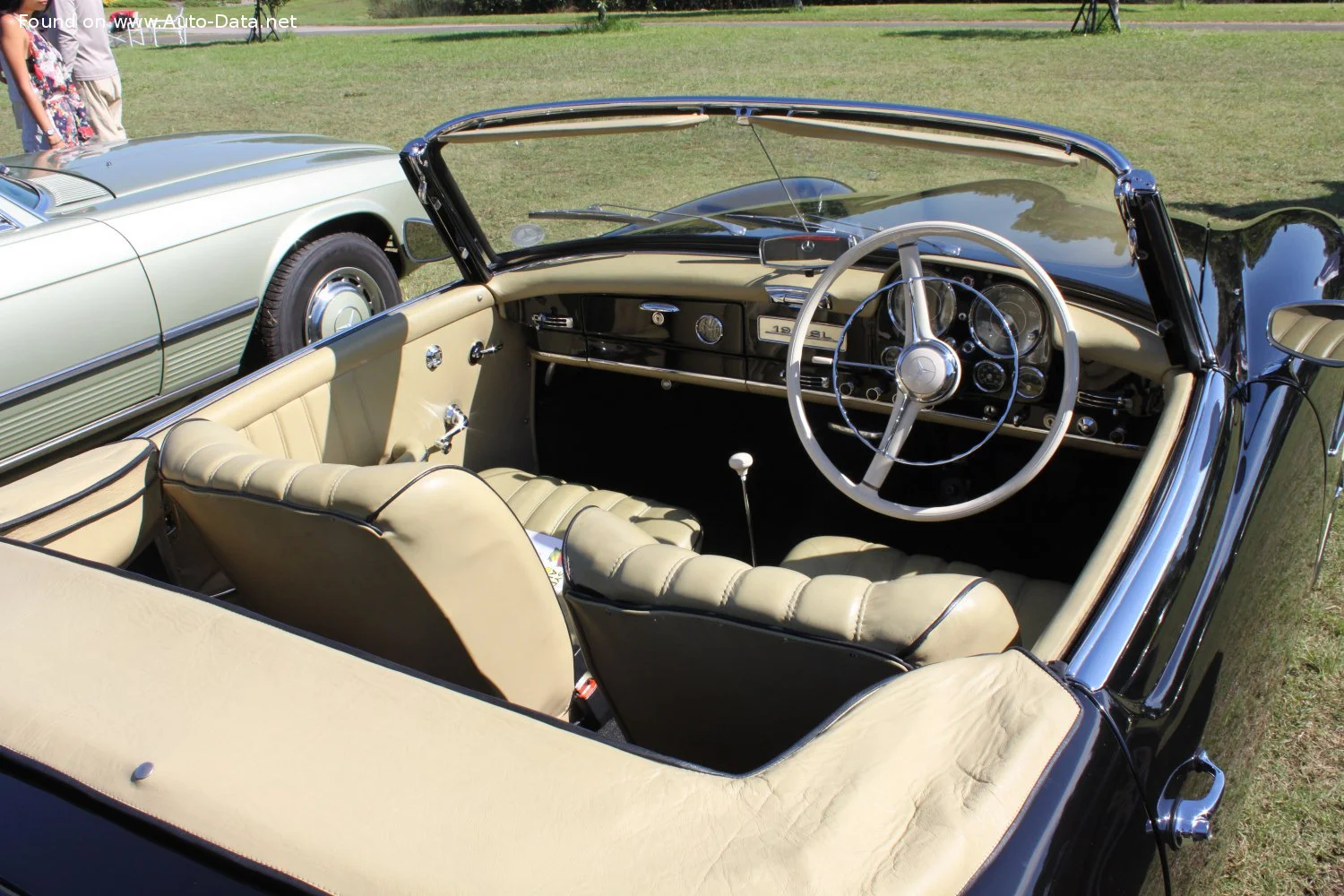 Mercedes-Benz SL 190 SL (105 Hp)1955 - 1963 thumbnail 12