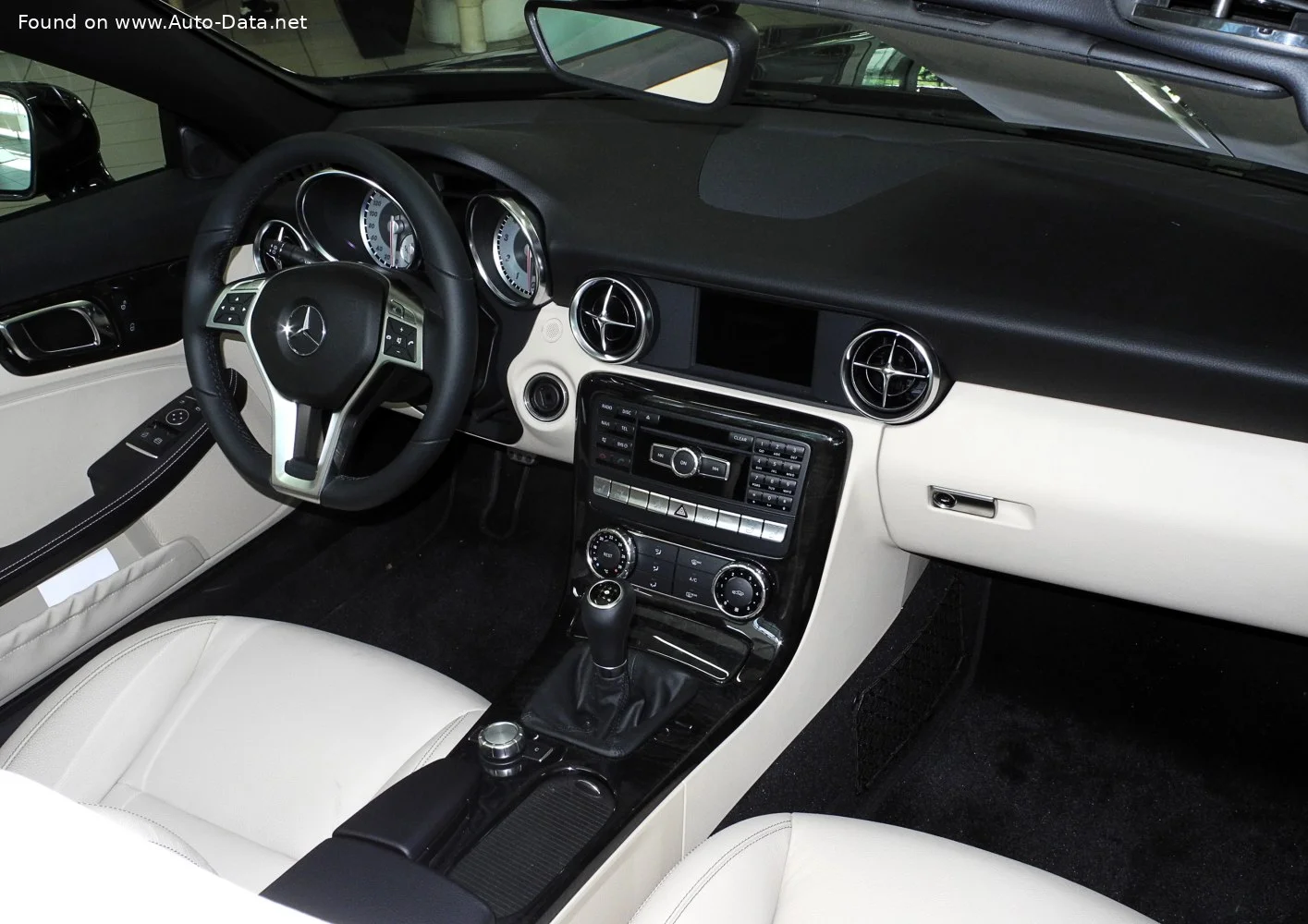 Mercedes-Benz SLK AMG SLK 55 V8 (421 Hp) 7G-TRONIC PLUS2012 - 2015 thumbnail 14