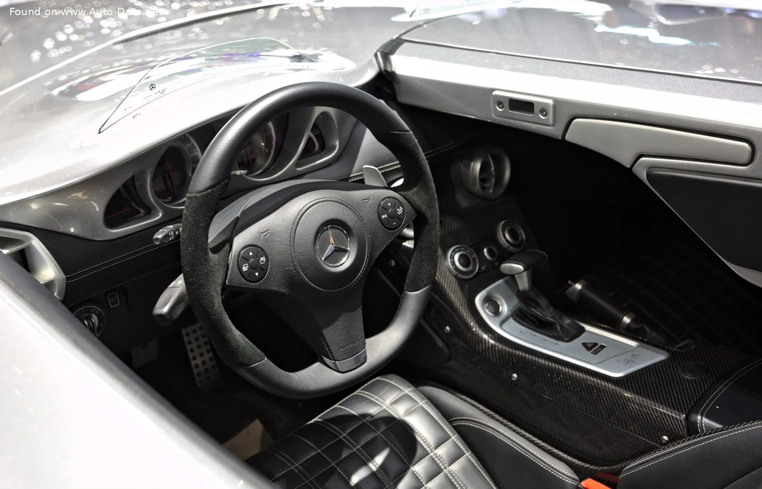 Mercedes-Benz SLR McLaren 5.5 V8 Kompressor (650 Hp) AMG SPEEDSHIFT R2009 - 2009 thumbnail 11