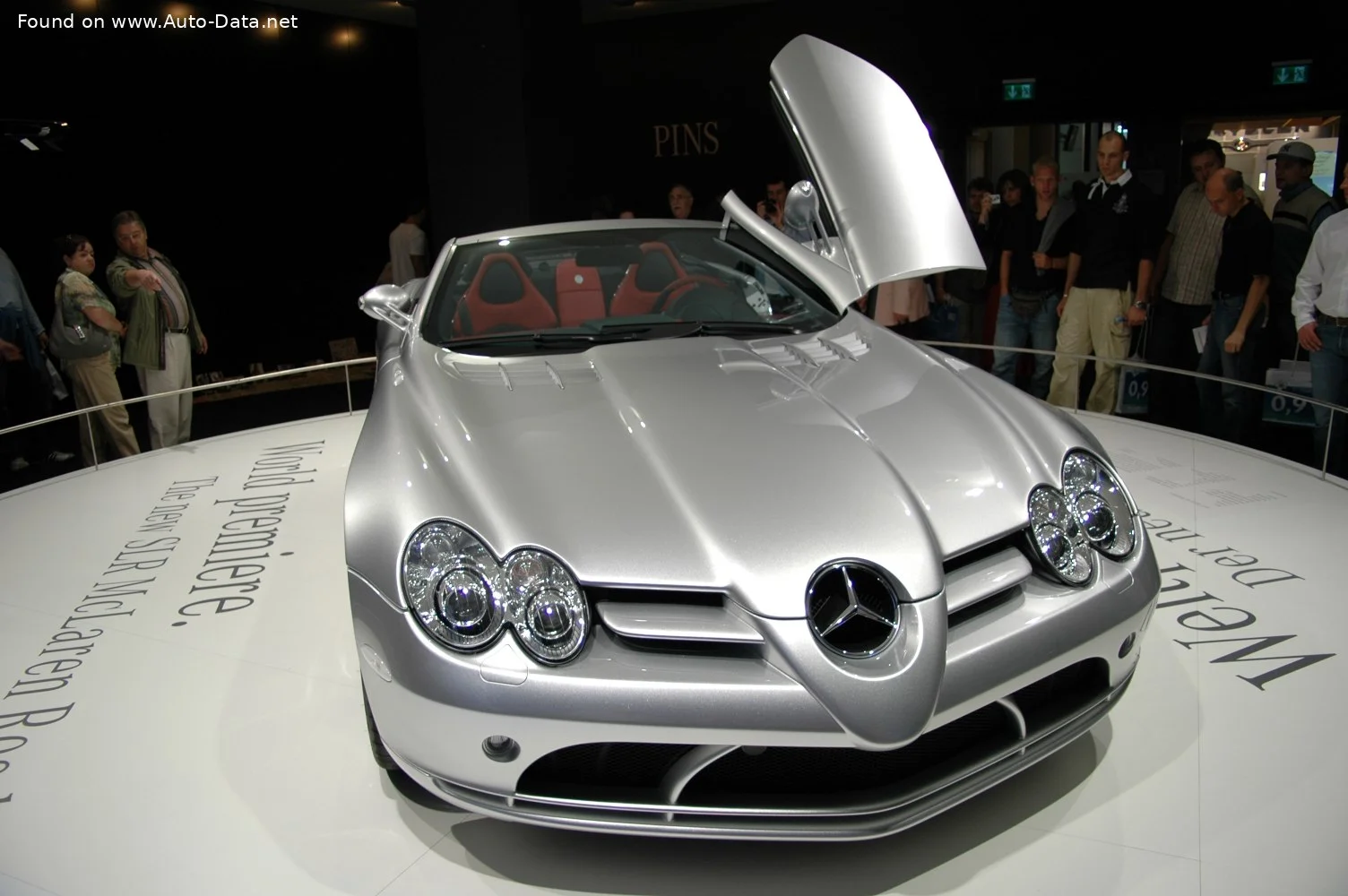Mercedes-Benz SLR McLaren 5.5 V8 Kompressor (626 Hp) AMG SPEEDSHIFT R2007 - 2009 thumbnail 2