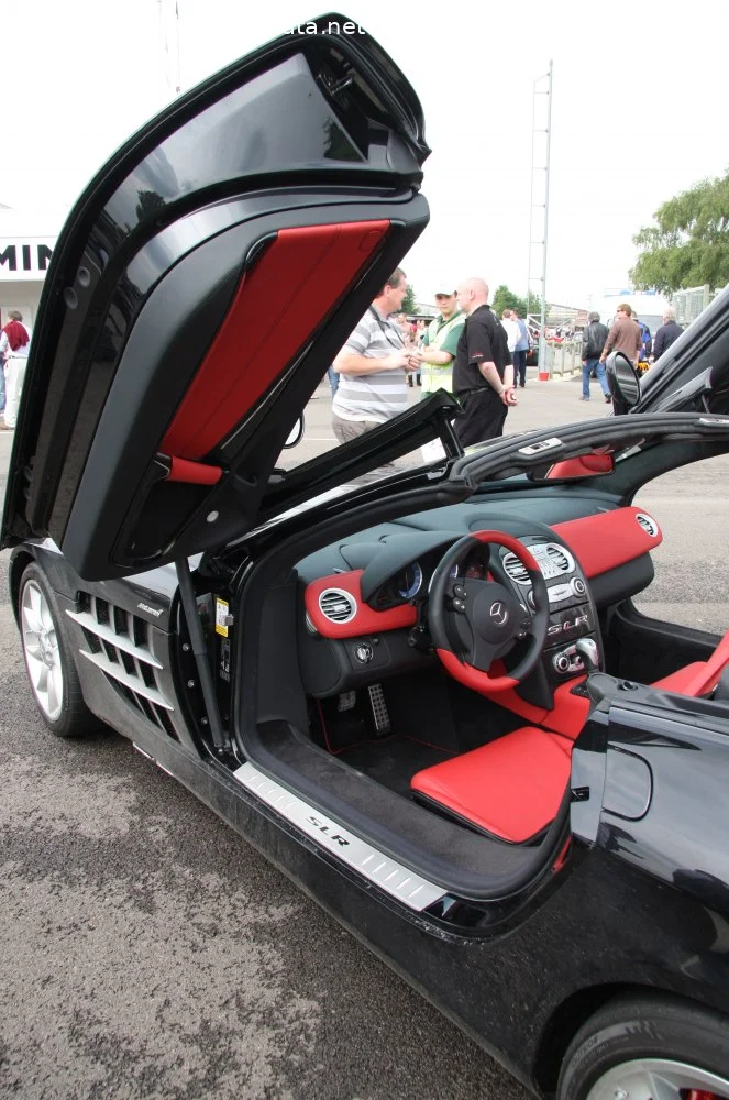 Mercedes-Benz SLR McLaren 5.5 V8 Kompressor (626 Hp) AMG SPEEDSHIFT R2007 - 2009 thumbnail 11