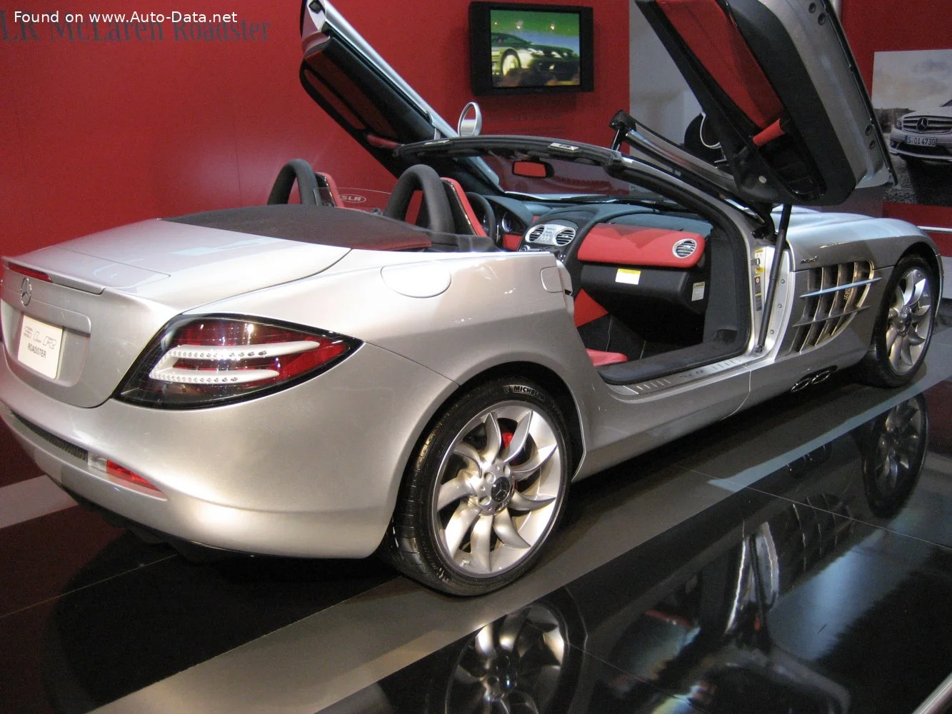 Mercedes-Benz SLR McLaren 5.5 V8 Kompressor (626 Hp) AMG SPEEDSHIFT R2007 - 2009 thumbnail 13