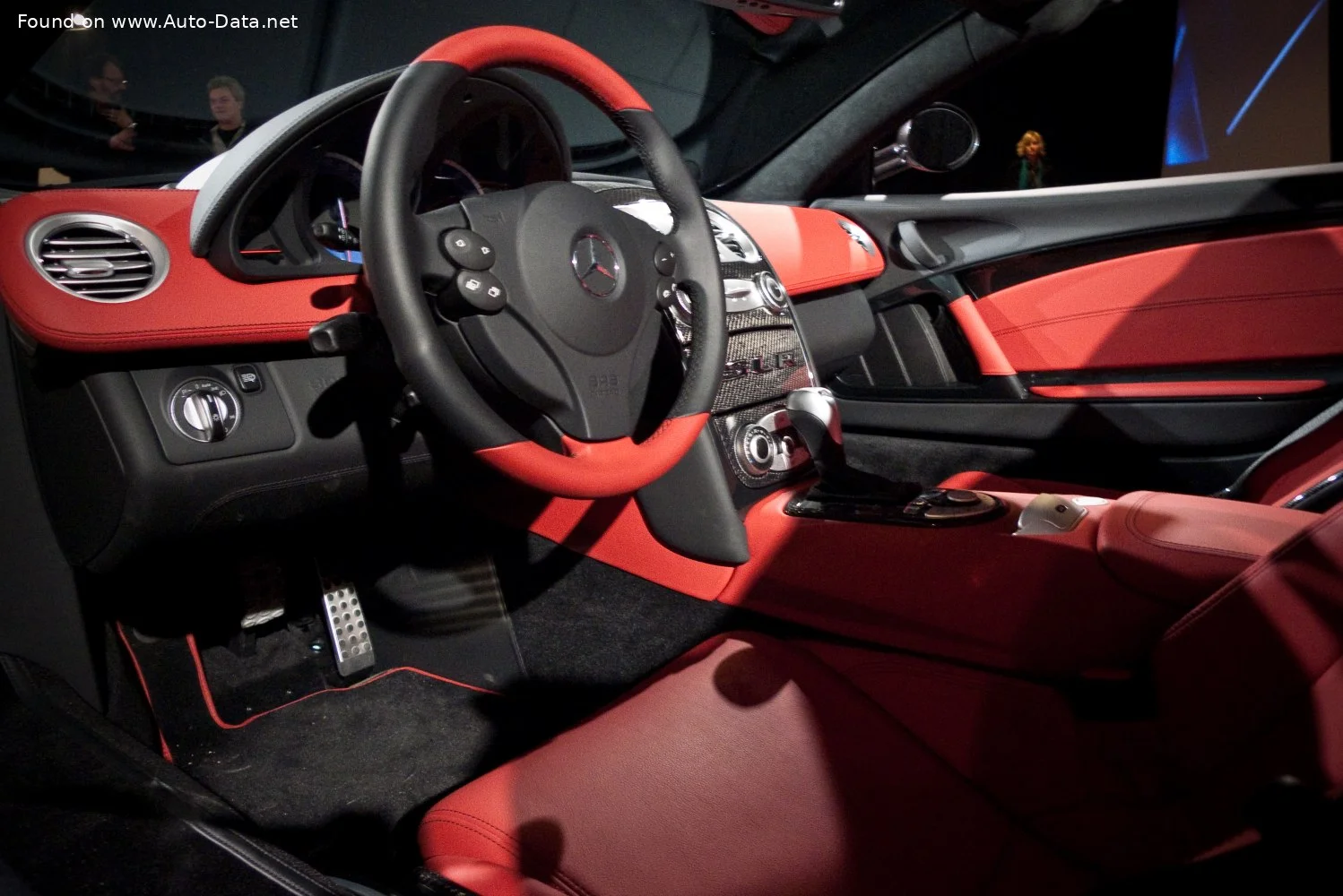 Mercedes-Benz SLR McLaren 5.5 V8 Kompressor (626 Hp) AMG SPEEDSHIFT R2007 - 2009 thumbnail 14