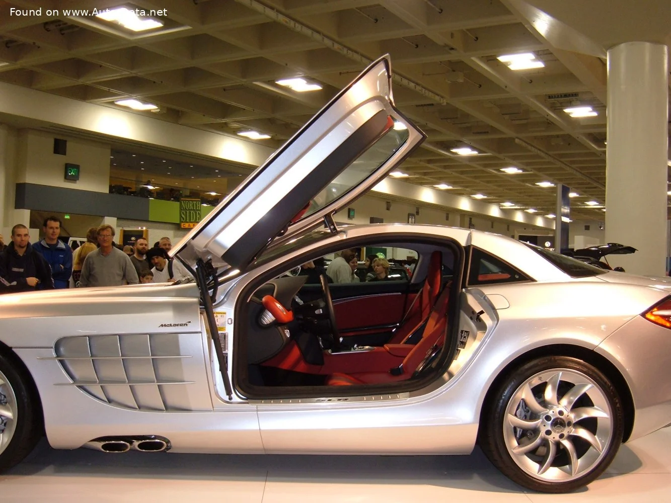 Mercedes-Benz SLR McLaren 5.5 V8 Kompressor (626 Hp) AMG SPEEDSHIFT R2004 - 2008 thumbnail 14