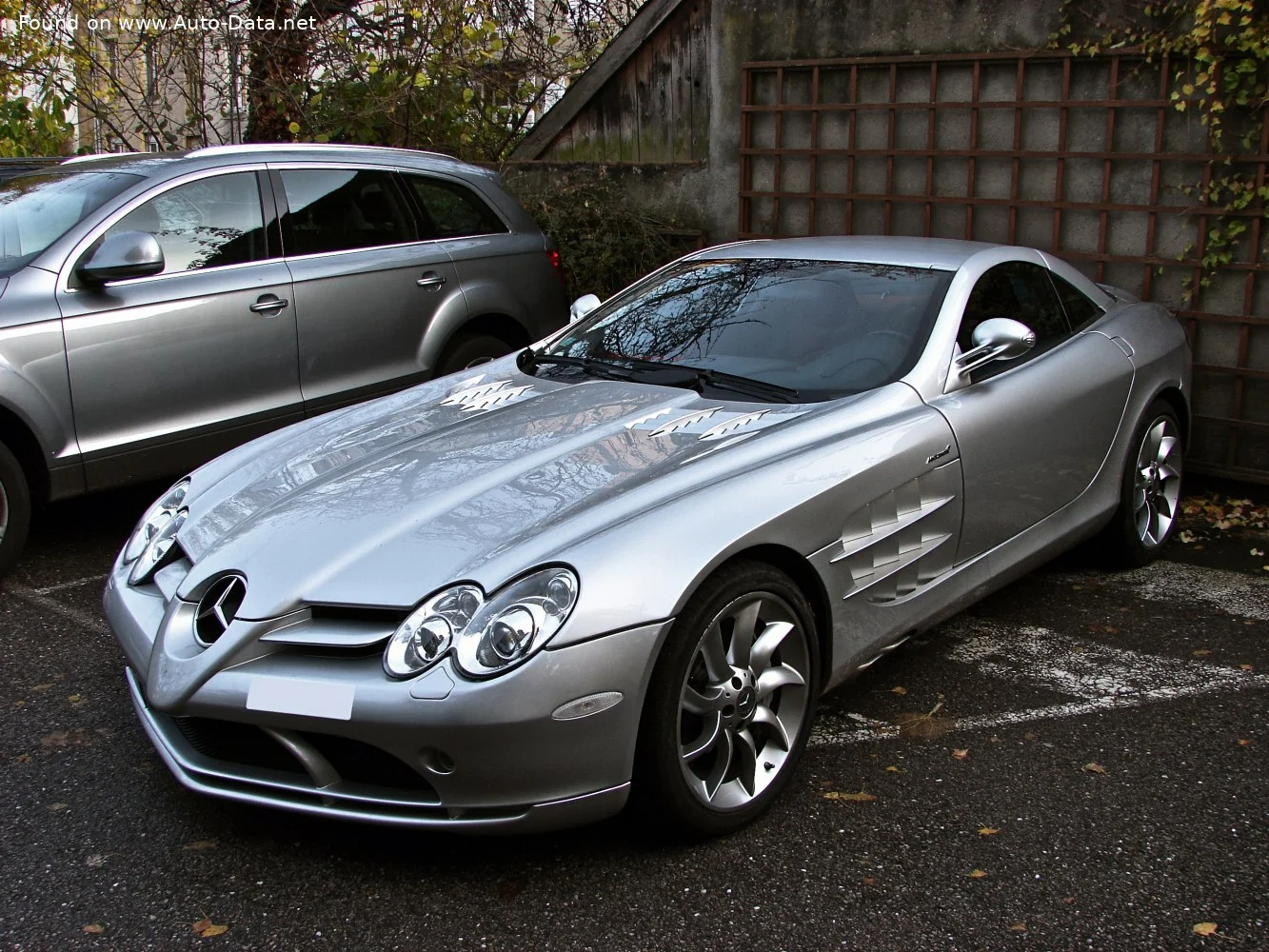 Mercedes-Benz SLR McLaren 5.5 V8 Kompressor (626 Hp) AMG SPEEDSHIFT R2004 - 2008 thumbnail 5