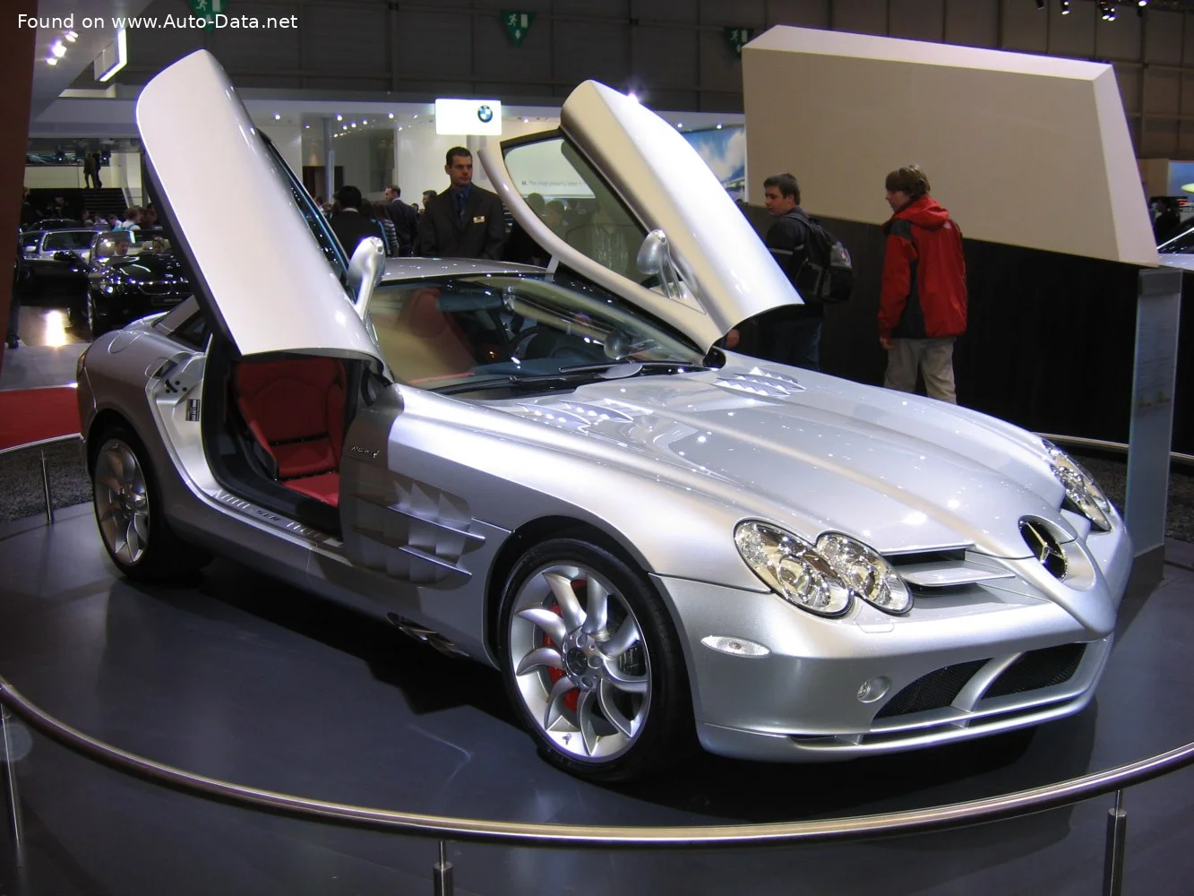 Mercedes-Benz SLR McLaren 5.5 V8 Kompressor (626 Hp) AMG SPEEDSHIFT R2004 - 2008 thumbnail 10