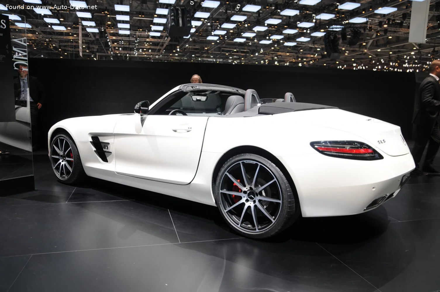 Mercedes-Benz SLS AMG 6.2 V8 (571 Hp) AMG SPEEDSHIFT DCT2011 - 2013 thumbnail 13