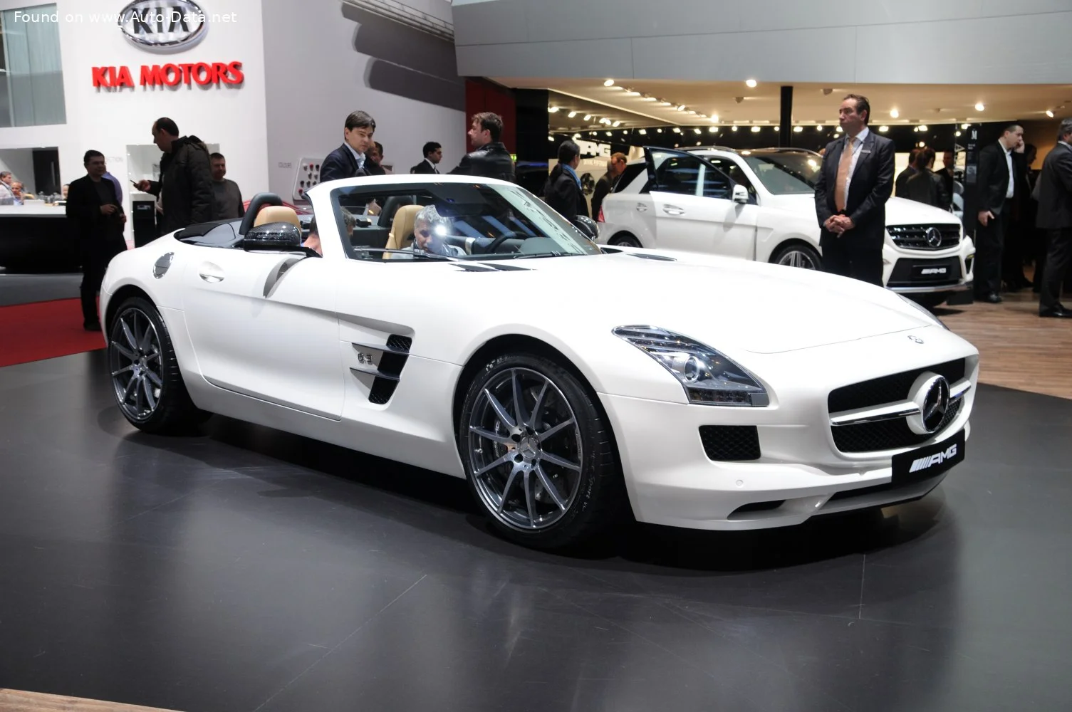Mercedes-Benz SLS AMG 6.2 V8 (571 Hp) AMG SPEEDSHIFT DCT2011 - 2013 thumbnail 4