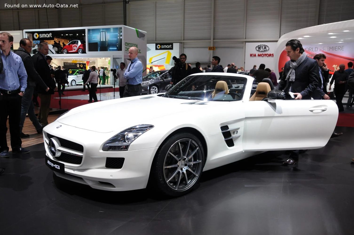 Mercedes-Benz SLS AMG 6.2 V8 (571 Hp) AMG SPEEDSHIFT DCT2011 - 2013 thumbnail 6