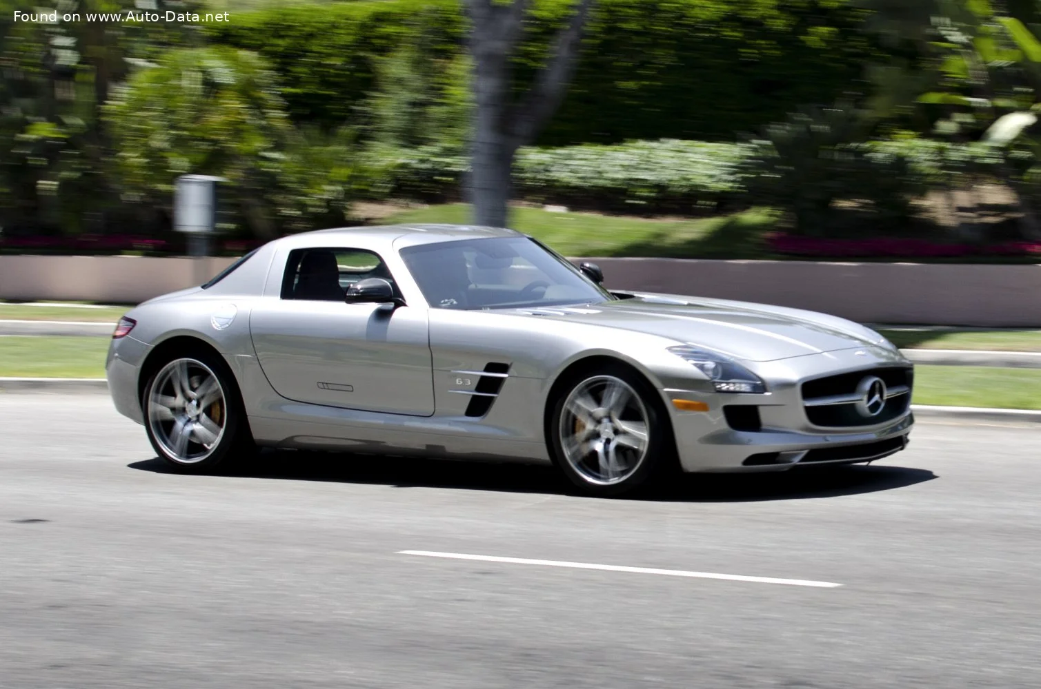 Mercedes-Benz SLS AMG 6.2 V8 (571 Hp) AMG SPEEDSHIFT DCT2010 - 2013 thumbnail 14