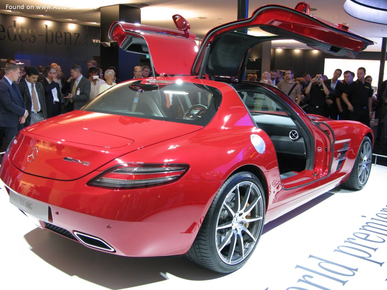 Mercedes-Benz SLS AMG 6.2 V8 (571 Hp) AMG SPEEDSHIFT DCT2010 - 2013 thumbnail 6