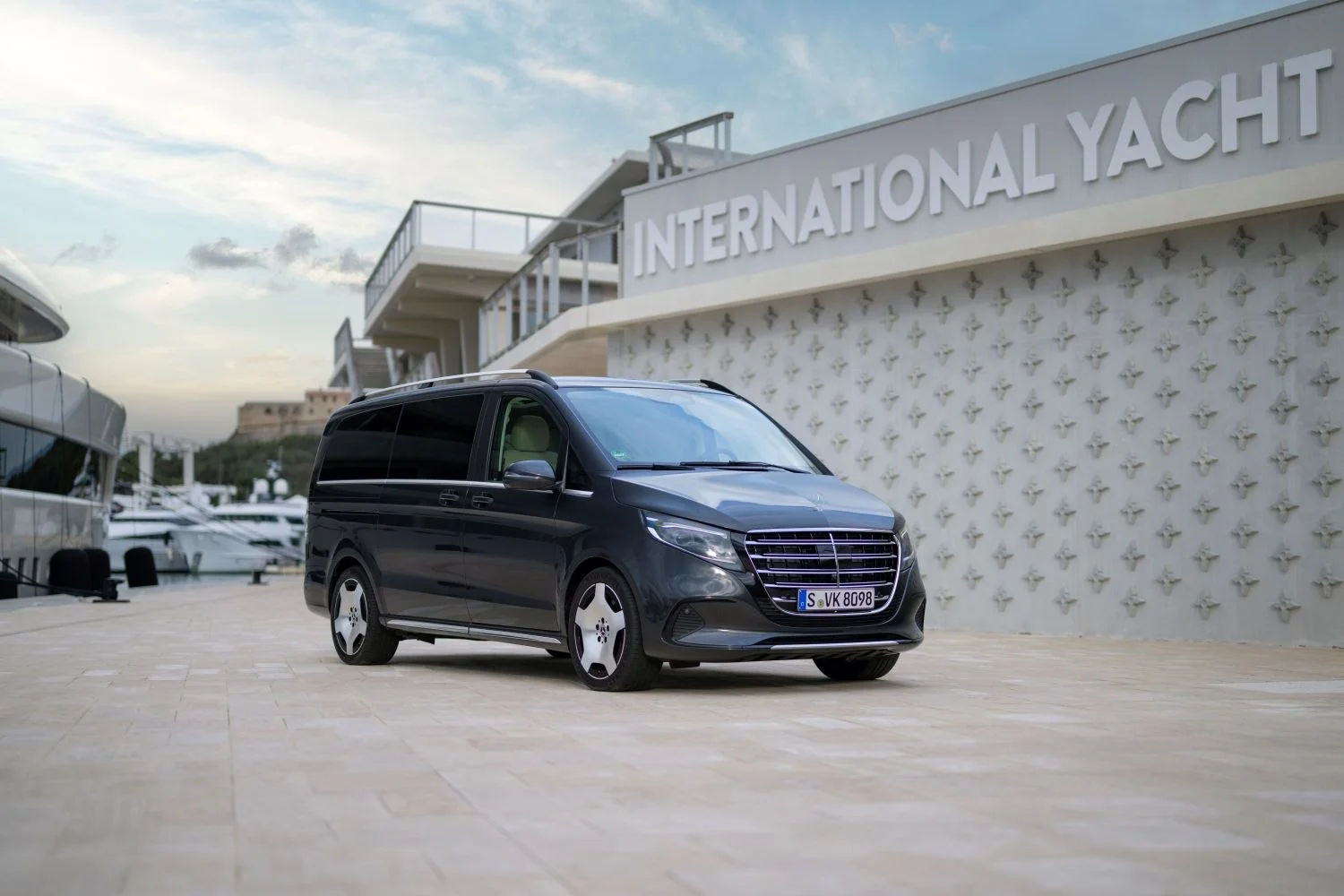 Mercedes-Benz V-class V 220d (163 Hp) 9G-TRONIC2024 - - 1