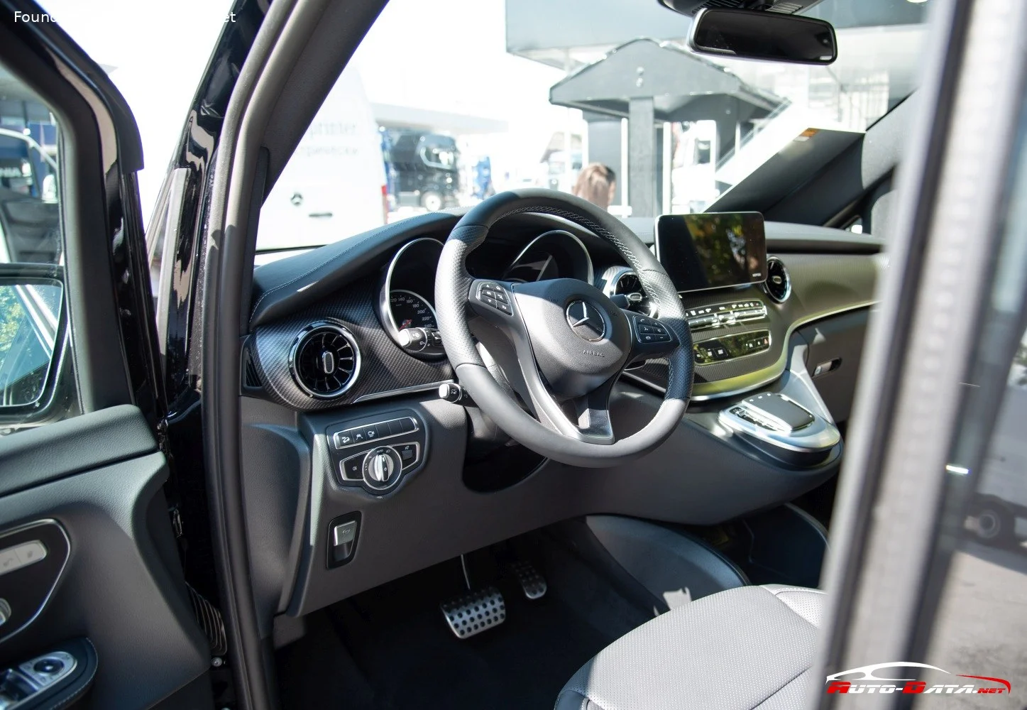 Mercedes-Benz V-class V 220d (163 Hp) 4MATIC 9G-TRONIC2019 - 2023 thumbnail 5