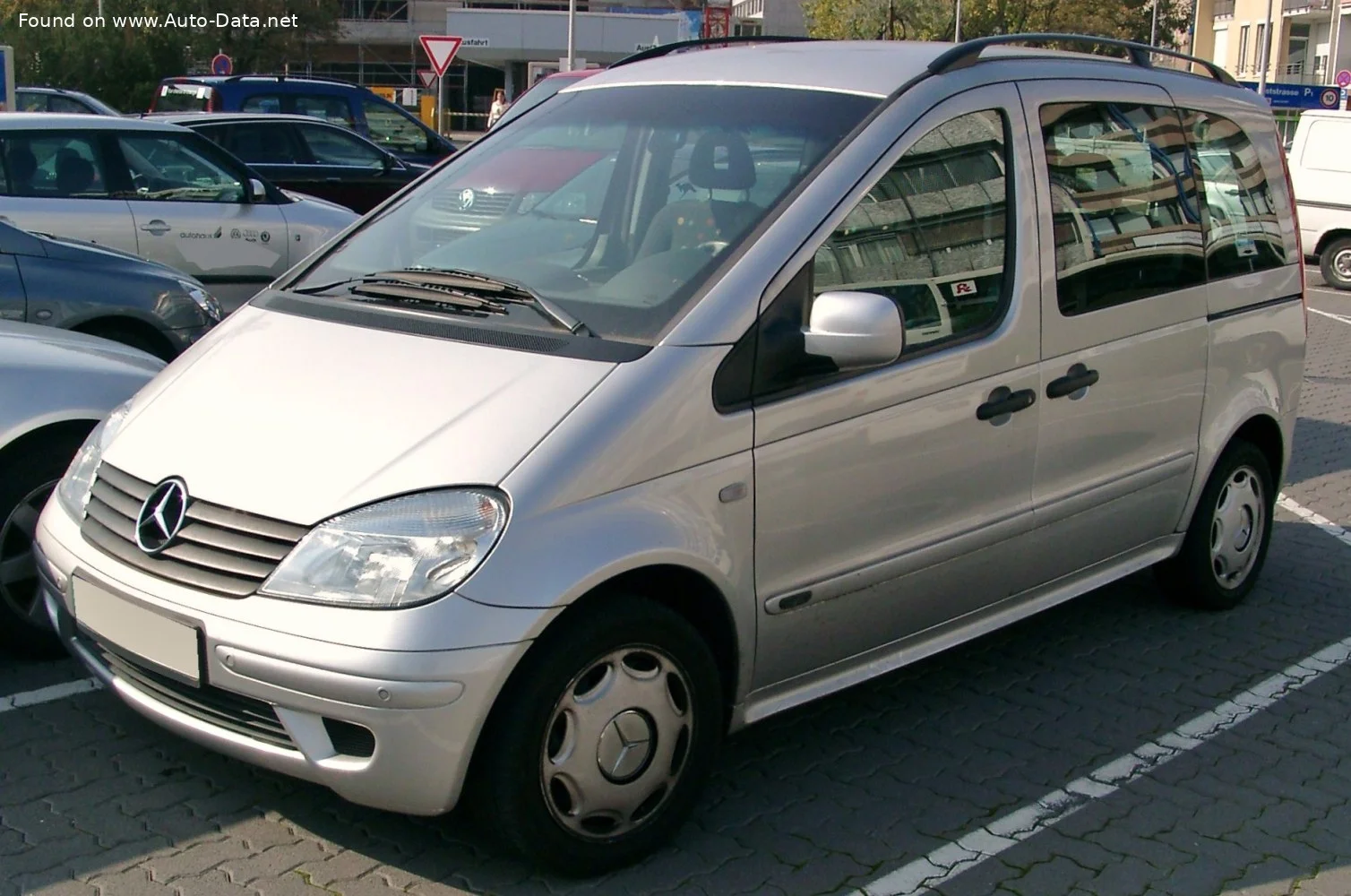 Mercedes-Benz Vaneo 1.6i (102 Hp)2001 - 2005 thumbnail 6