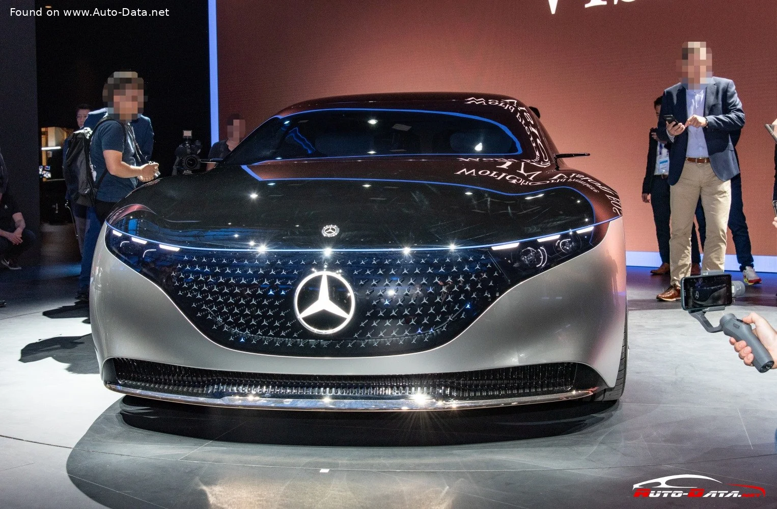 Mercedes-Benz Vision EQS Mercedes-Benz Vision EQS Concept thumbnail 13