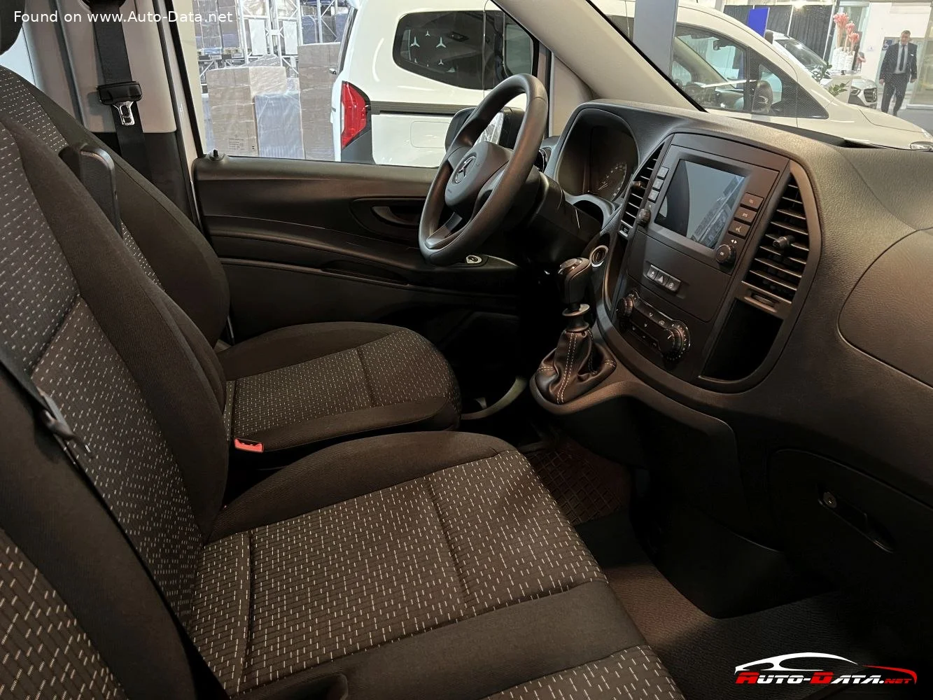 Mercedes-Benz Vito Mercedes-Benz Vito (W447, facelift 2019) Extra Long thumbnail 11