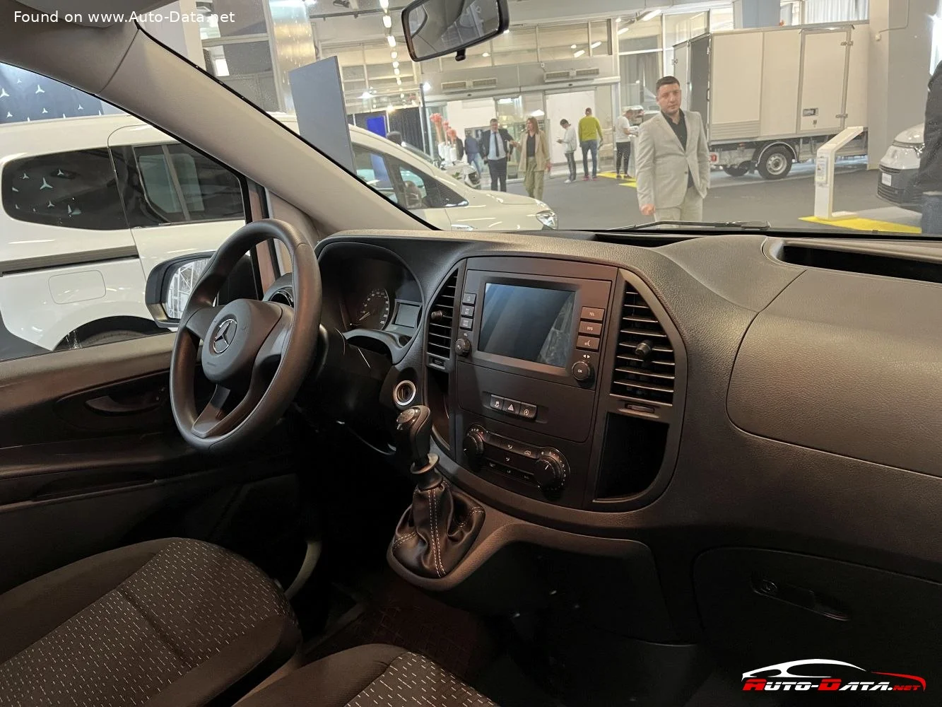 Mercedes-Benz Vito Mercedes-Benz Vito (W447, facelift 2019) Extra Long thumbnail 12