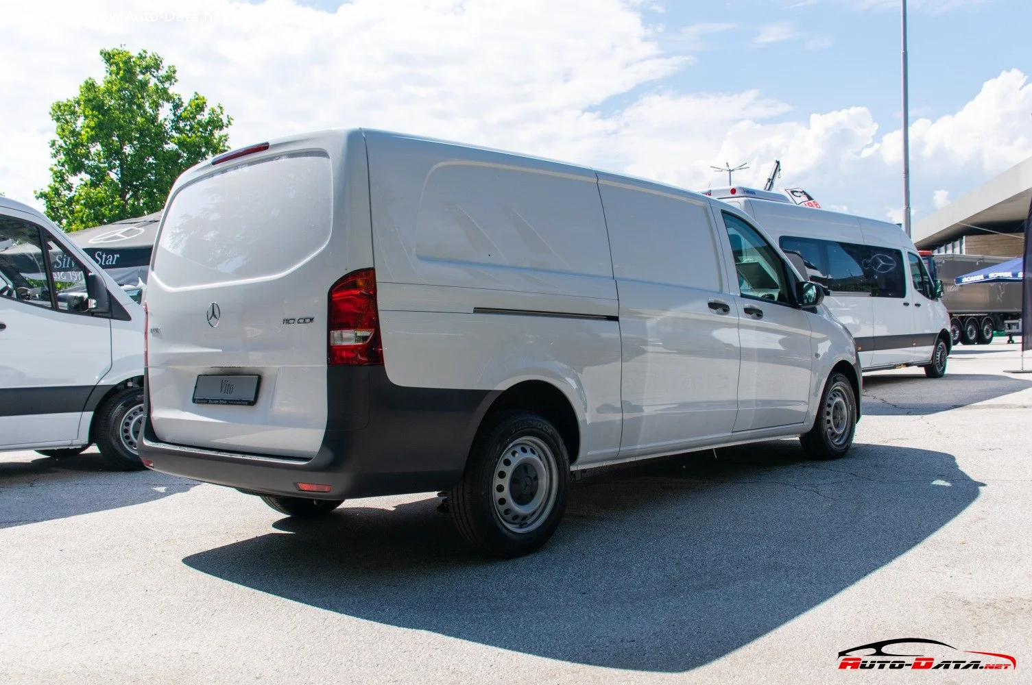 Mercedes-Benz Vito Mercedes-Benz Vito (W447, facelift 2019) Extra Long thumbnail 4