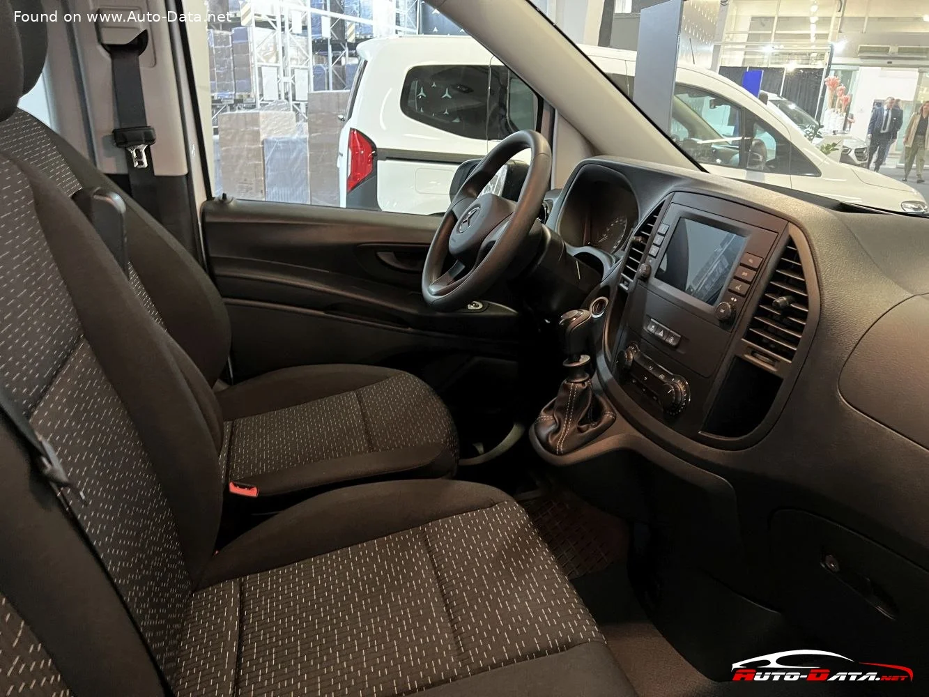 Mercedes-Benz Vito Mercedes-Benz Vito (W447, facelift 2019) Extra Long thumbnail 10