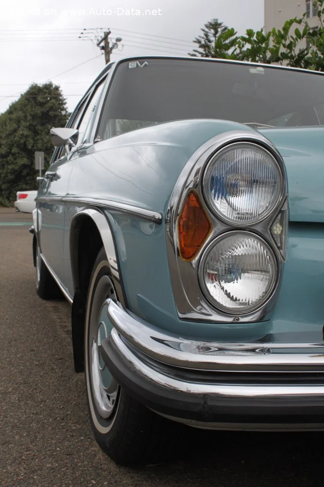 Mercedes-Benz W108 280 SEL 3.5 V8 (200 Hp)1970 - 1972 thumbnail 2