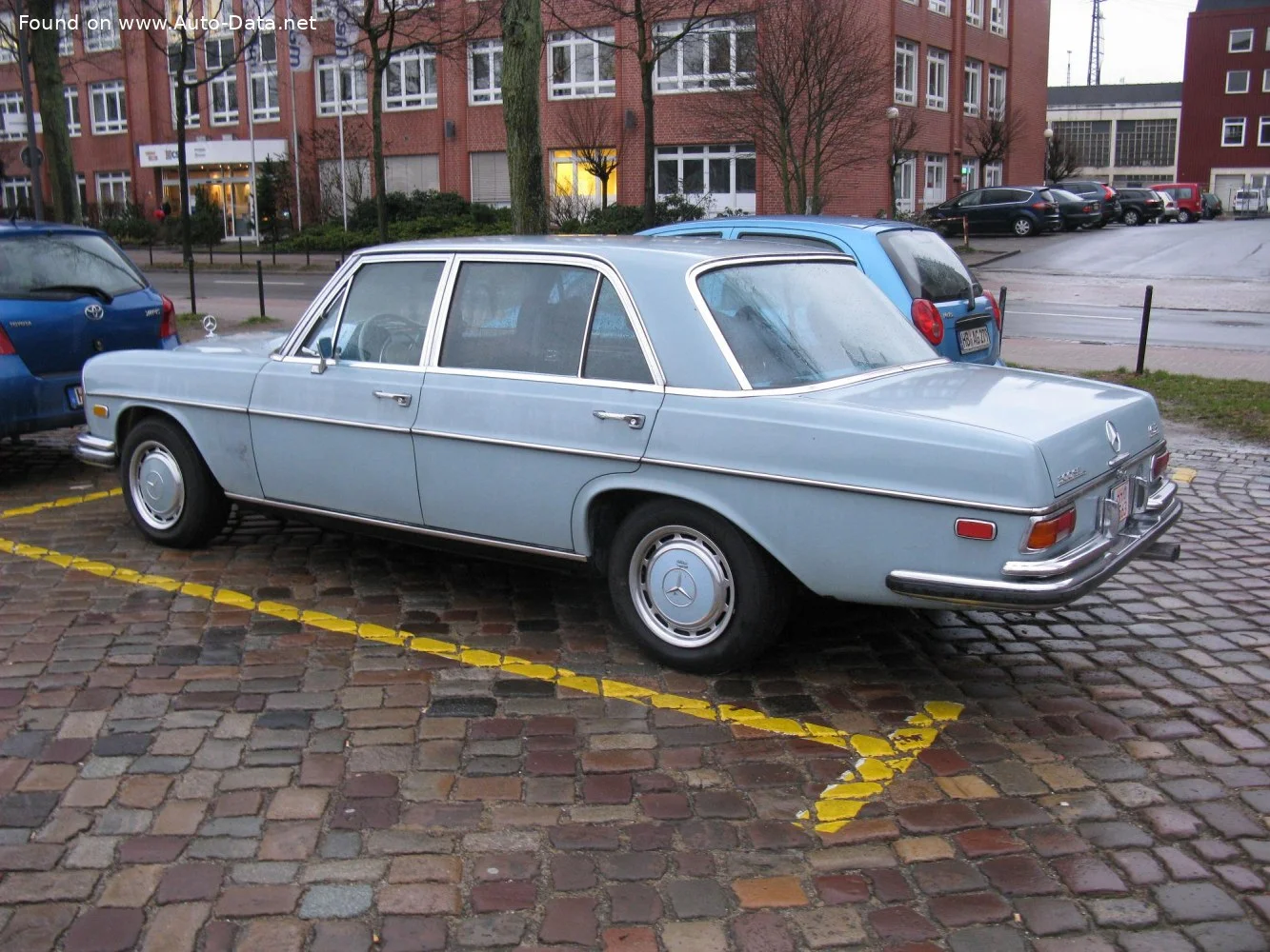 Mercedes-Benz W109 300 SEL (170 Hp)1965 - 1967 thumbnail 5