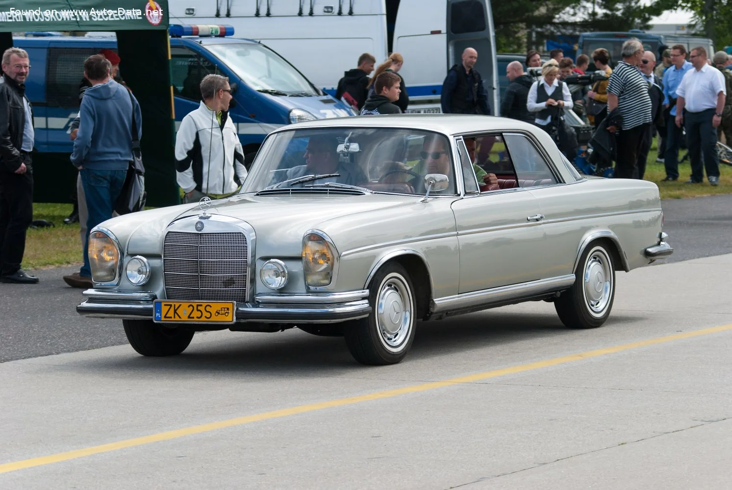Mercedes-Benz W111 220 SEb (120 Hp)1960 - 1965 thumbnail 9