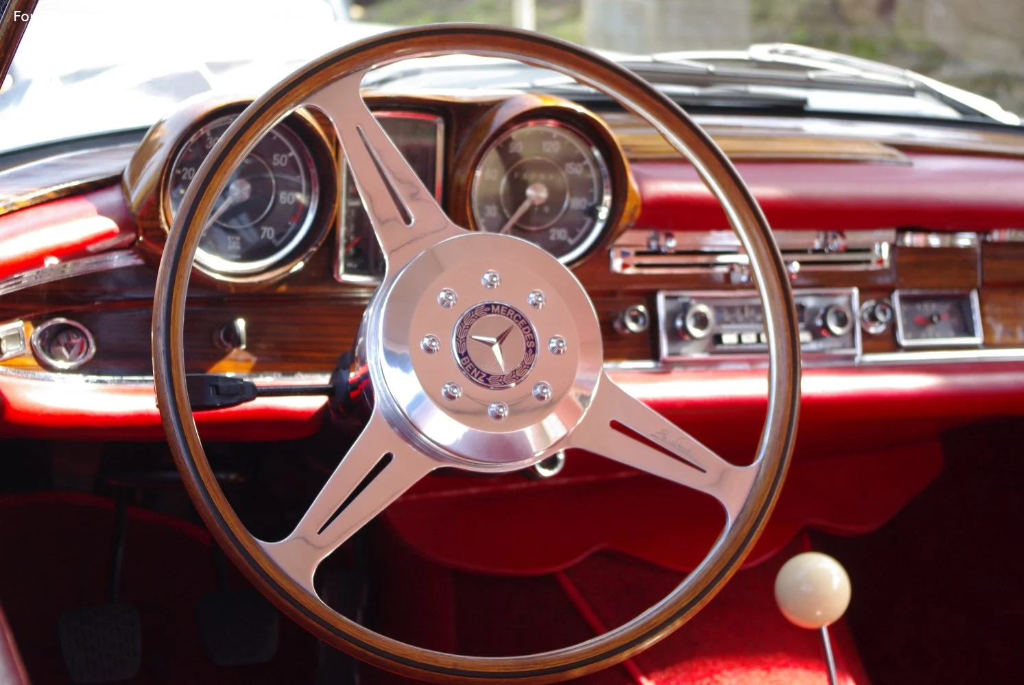 Mercedes-Benz W111 220 SEb (120 Hp)1960 - 1965 thumbnail 10