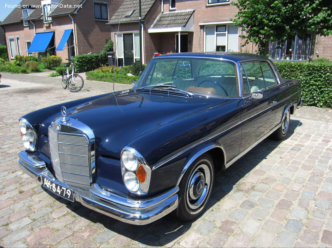Mercedes-Benz W112 300 SE (160 Hp)1962 - 1964 - 1