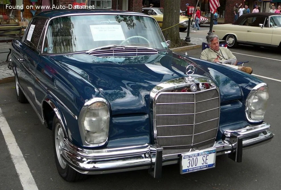 Mercedes-Benz W112 300 SE (160 Hp)1962 - 1964 thumbnail 2