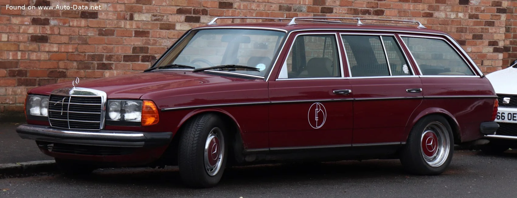 Mercedes-Benz W123 200 T (101 Hp)1980 - 1985 thumbnail 8