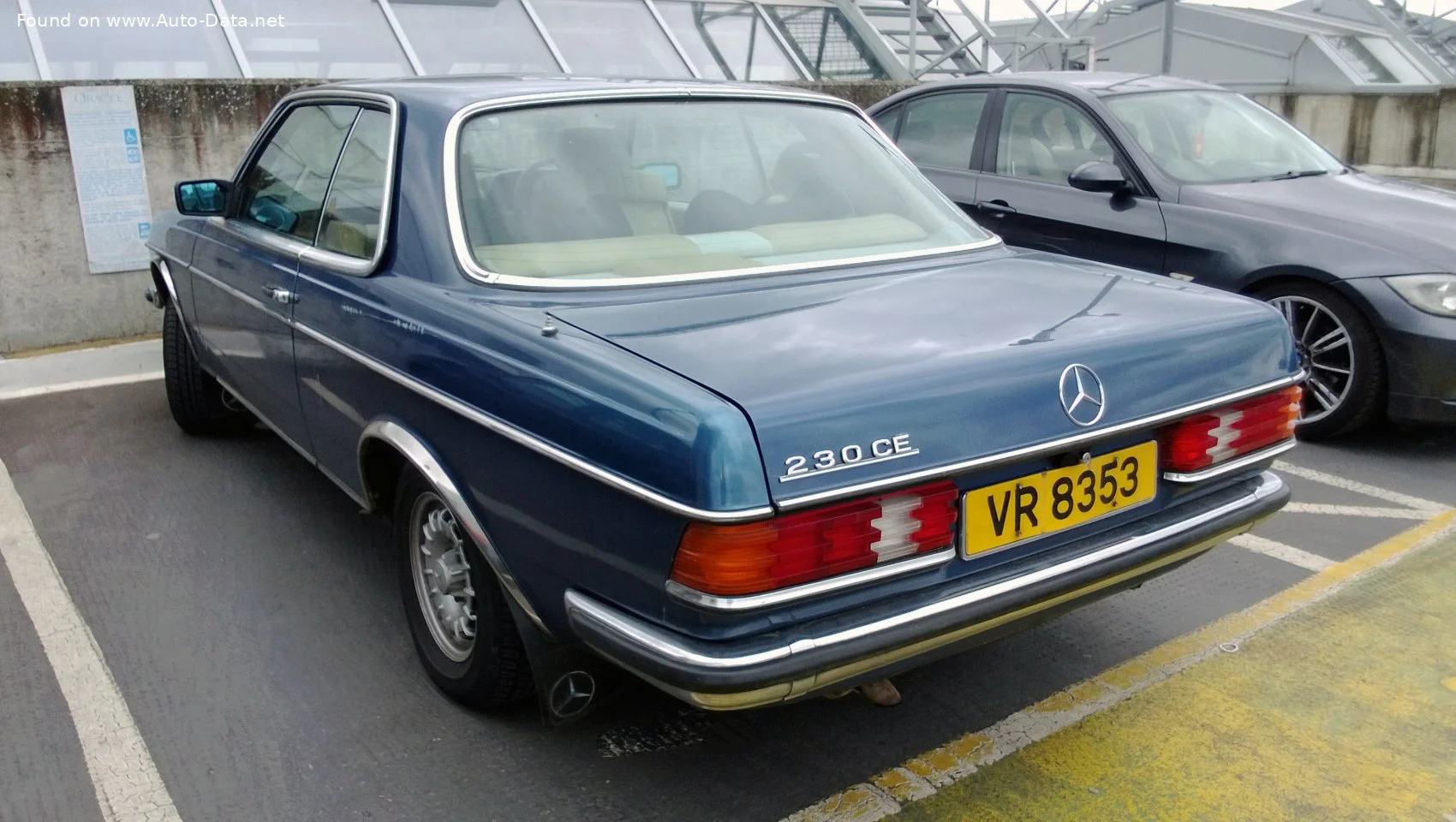Mercedes-Benz W123 230 C (109 Hp)1976 - 1980 thumbnail 18