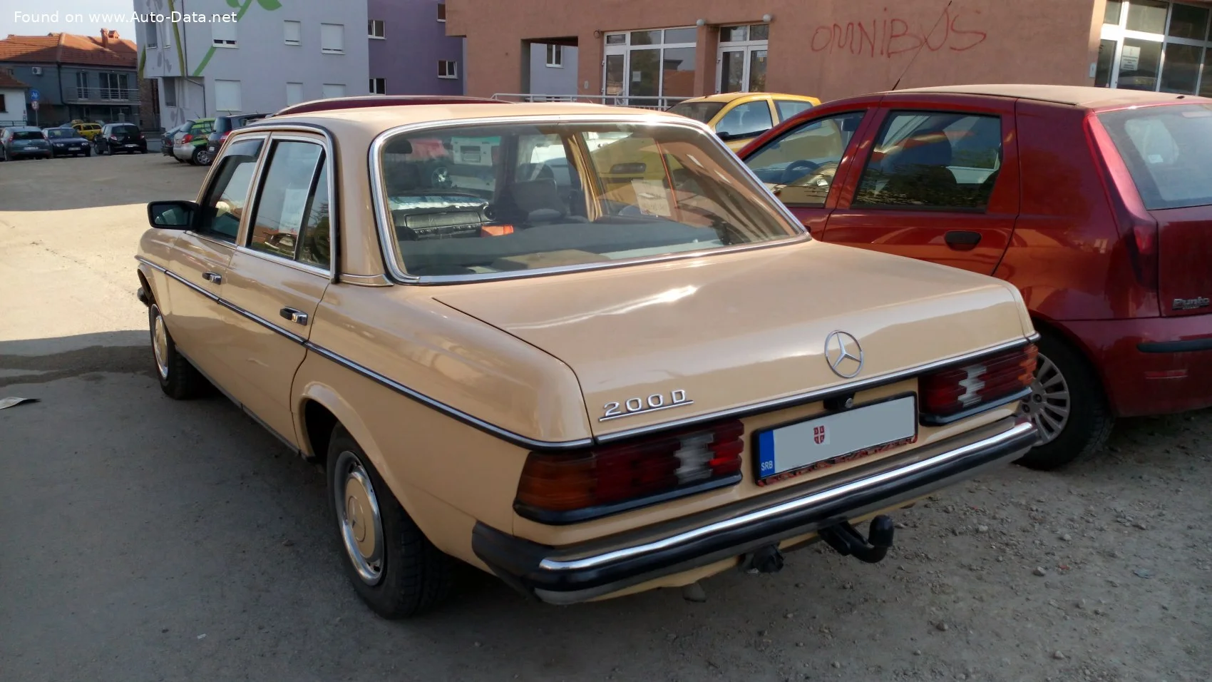 Mercedes-Benz W123 200 (109 Hp)1979 - 1985 thumbnail 8