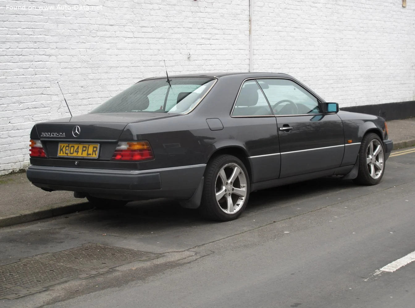 Mercedes-Benz W124 200 CE (122 Hp)1990 - 1992 thumbnail 6