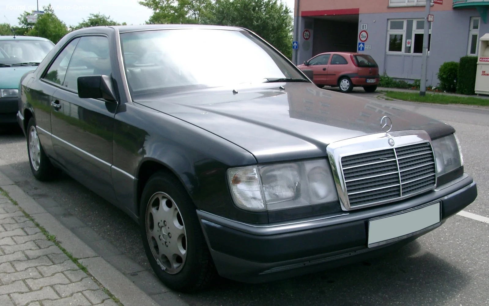 Mercedes-Benz W124 200 CE (122 Hp)1990 - 1992 thumbnail 7