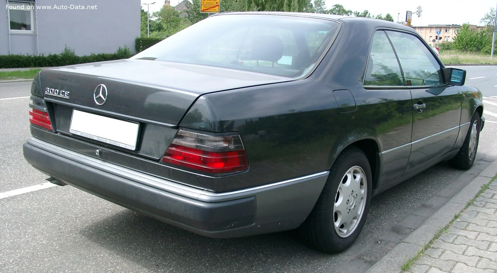 Mercedes-Benz W124 200 CE (122 Hp)1990 - 1992 thumbnail 8