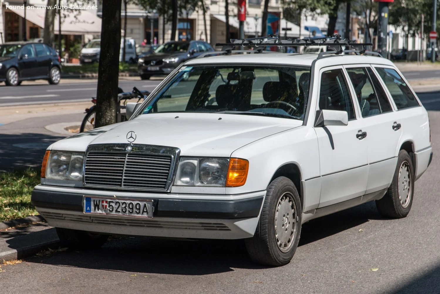 Mercedes-Benz W124 Mercedes-Benz S124 (facelift 1989)
