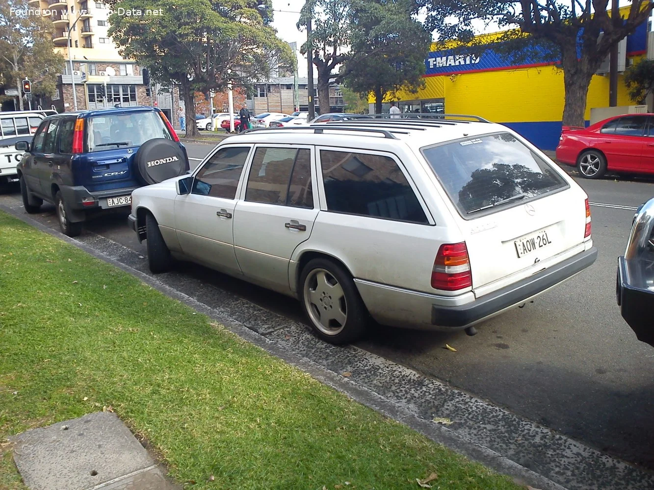 Mercedes-Benz W124 200 T (105 Hp)1989 - 1990 thumbnail 3