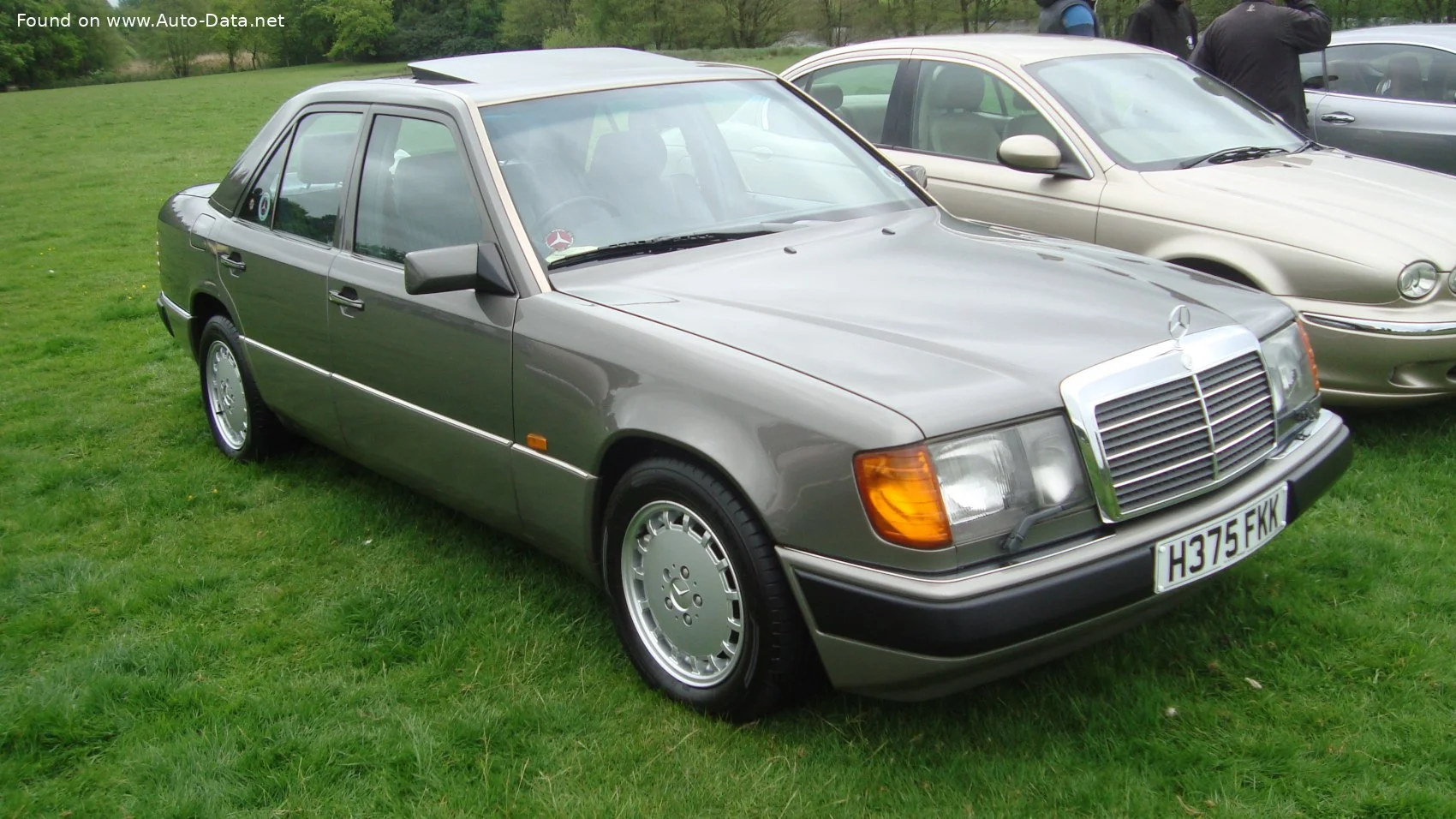Mercedes-Benz W124 200 (105 Hp)1989 - 1990 thumbnail 7