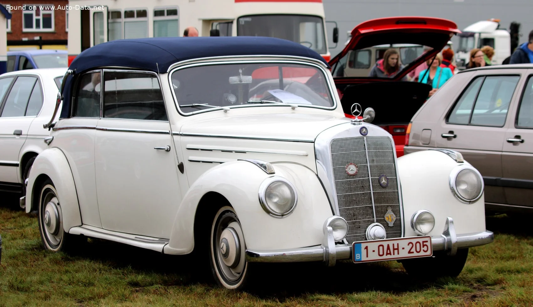 Mercedes-Benz W187 220 (80 Hp)1951 - 1953 thumbnail 3
